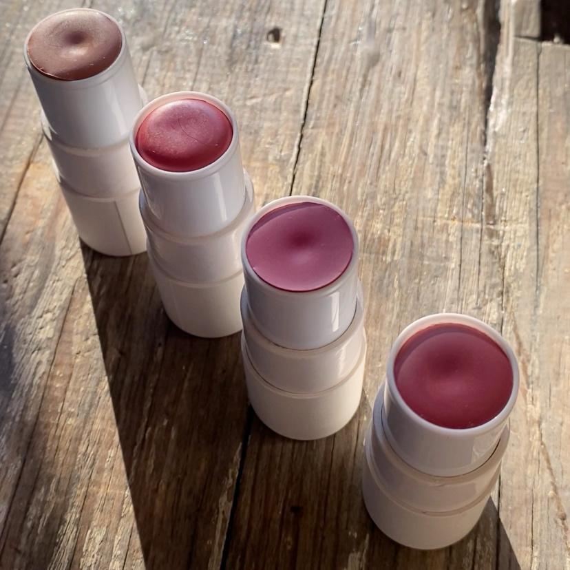 Lip & Cheek Bloom. 2 in 1 Natural Lipstick for Vibrant Color. - product photo 8