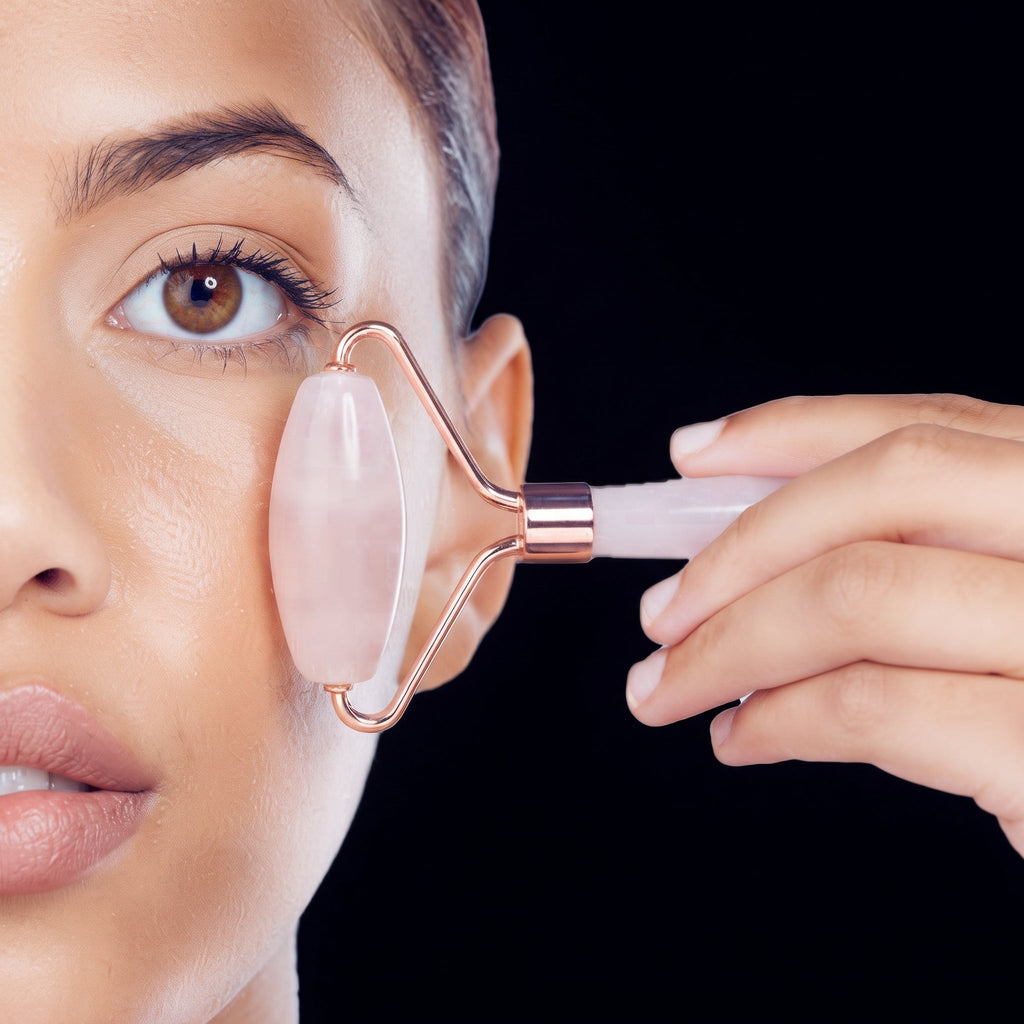 Rose Quartz Face Roller - product photo 2